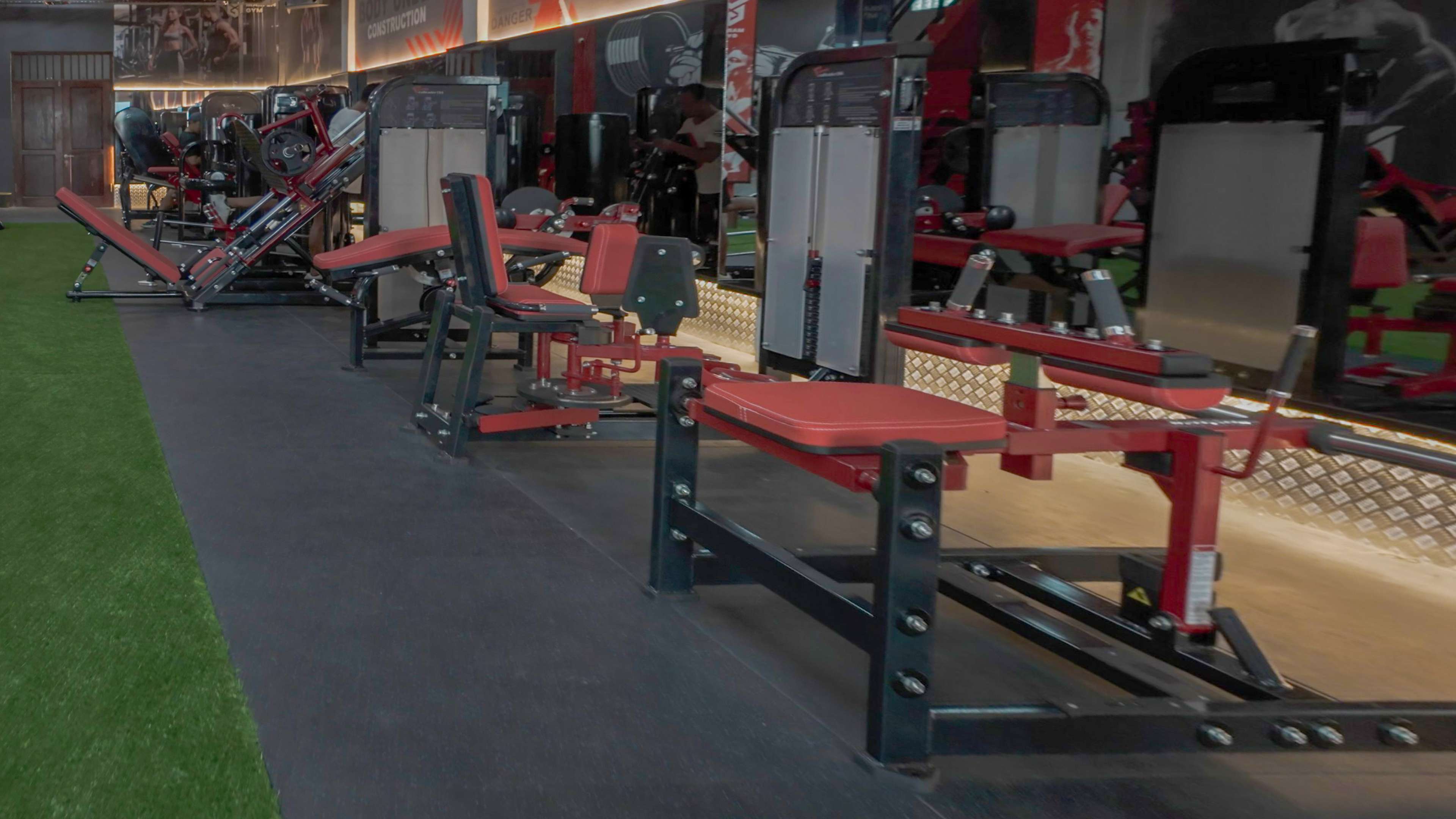 Pin-Loaded vs Plate-Loaded Realleader USA